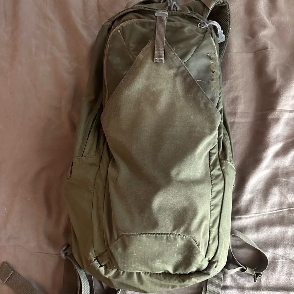 Vertx Long Walks Pack 15L Backpack